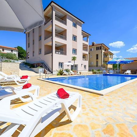 Stancija Amorozo 5 - Apartment N. 7 Poreč Dış mekan fotoğraf