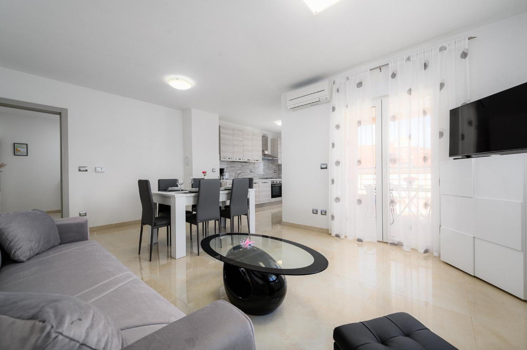 Stancija Amorozo 5 - Apartment N. 7 Poreč Dış mekan fotoğraf